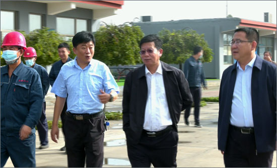 副市长秦振山督导检查企业安全生产工作：星空体育app官网