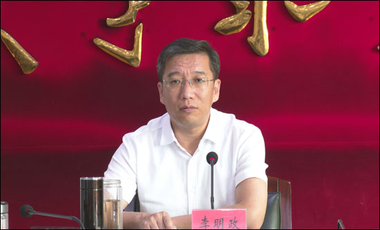 市委书记李明政主持召开产业项目建设工作调度会|星空体育app官网(图2)