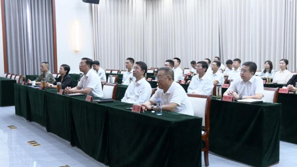 我市各界收听收看纪念中国人民抗日战争暨世界反法西斯战争胜利80周年大会